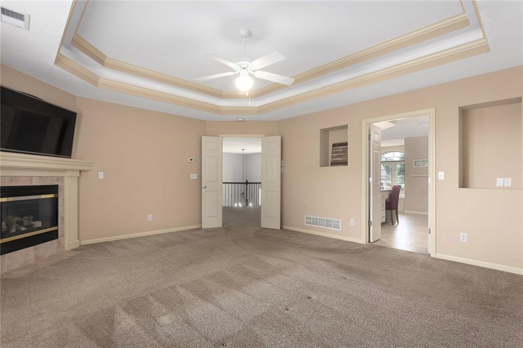 212 Northeast Hidden Ridge Lane Lee's Summit, MO 64064 - Photo 21 of 57