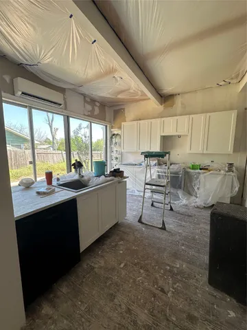 $259,999 | 1045 8th Street, Hempstead, TX 77445