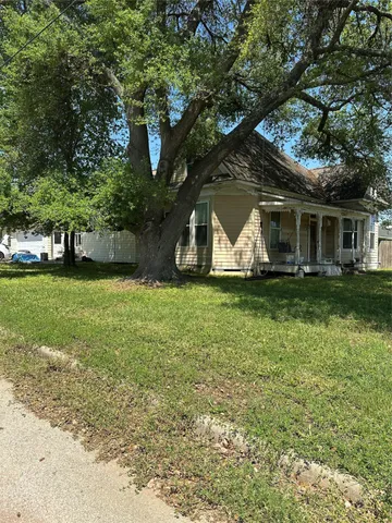 $259,999 | 1045 8th Street, Hempstead, TX 77445