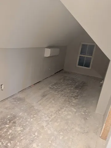 $259,999 | 1045 8th Street, Hempstead, TX 77445