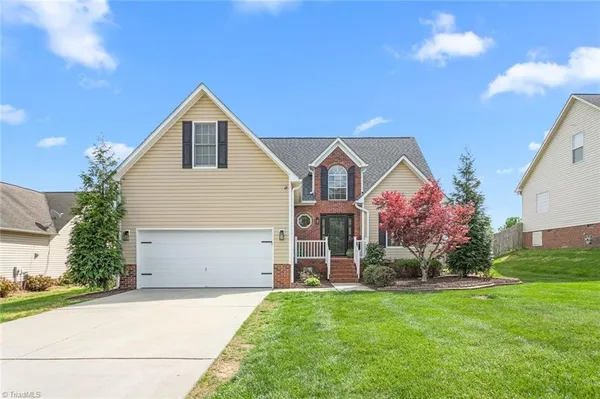 $369,000 | 108 Brightleaf Court, Archdale, NC 27263