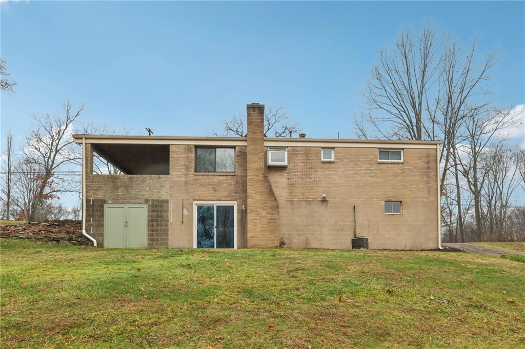 5374 Hardt Road Gibsonia, PA 15044 - Photo 36 of 49 a front view of a house with a yard