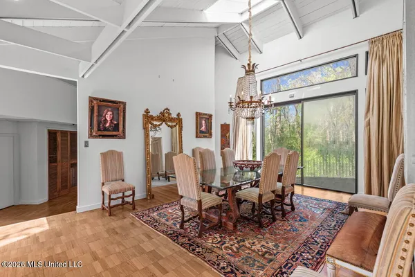 $349,500 | 825 Crestview Drive, Yazoo City, MS 39194
