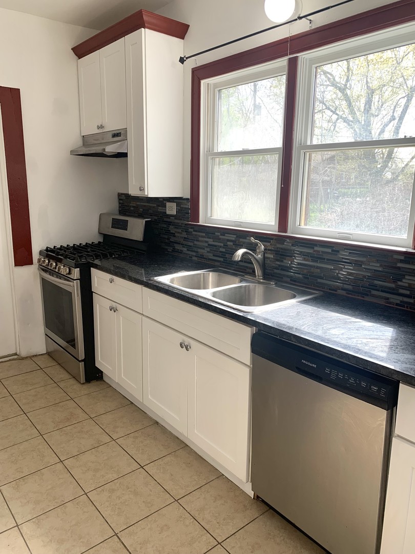 17058 Anthony Avenue Hazel Crest, IL 60429 - Photo 9 of 20