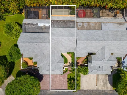 $749,999 | 4825 Northwest 98th Place, Doral, FL 33178