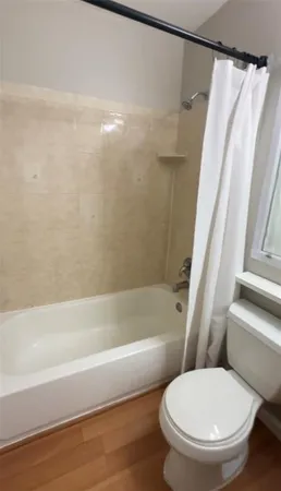$1,350 | Undisclosed Address, Gainesville, FL 32601