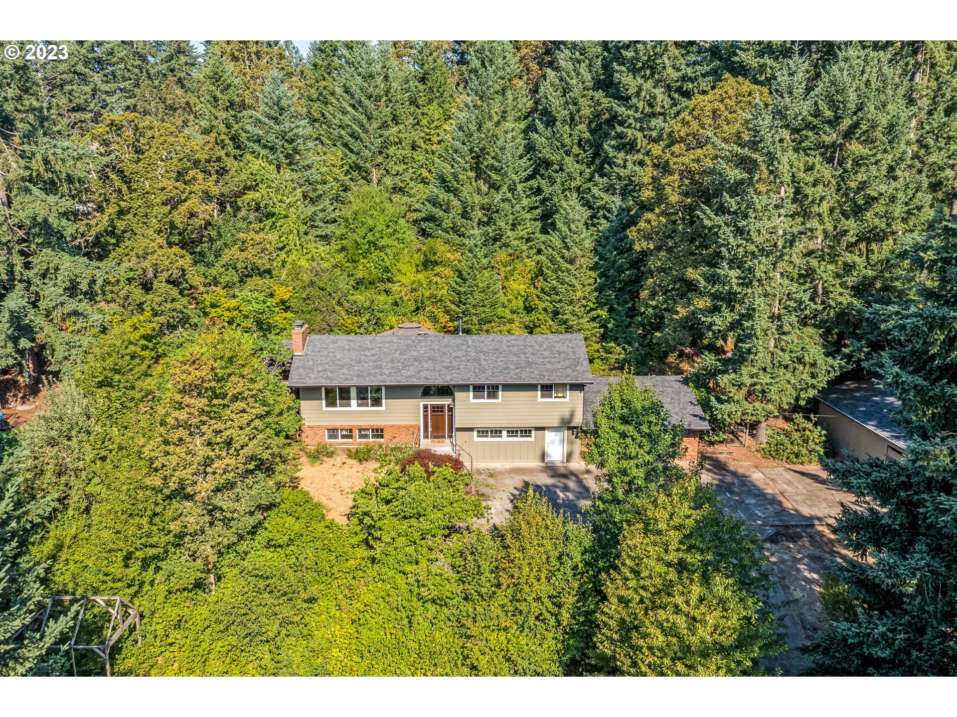 16645 South Bradley Road Oregon City, OR 97045 - Photo 2 of 41 Gallery Image 2