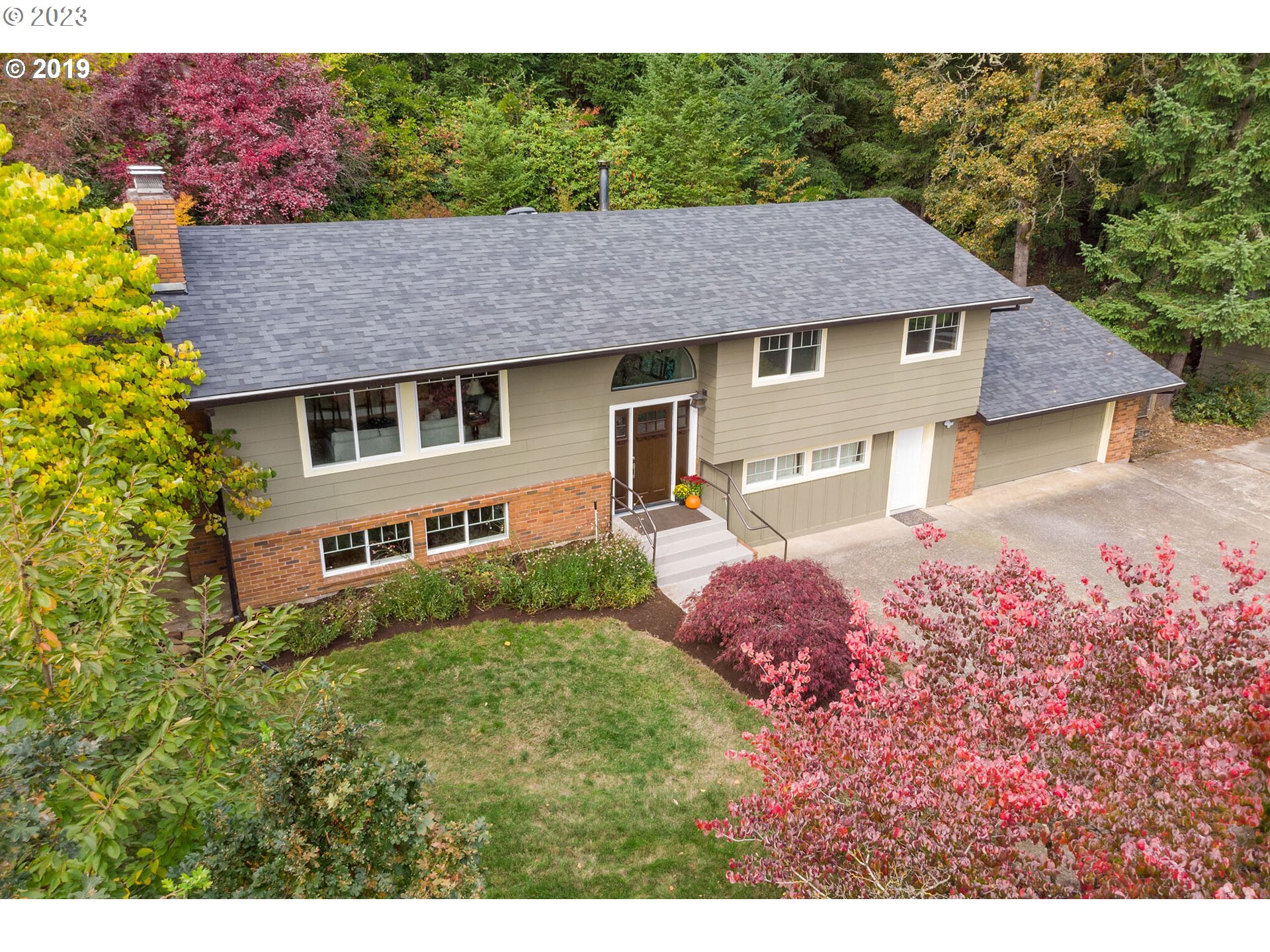 16645 South Bradley Road Oregon City, OR 97045 - Photo 4 of 41 Gallery Image 4