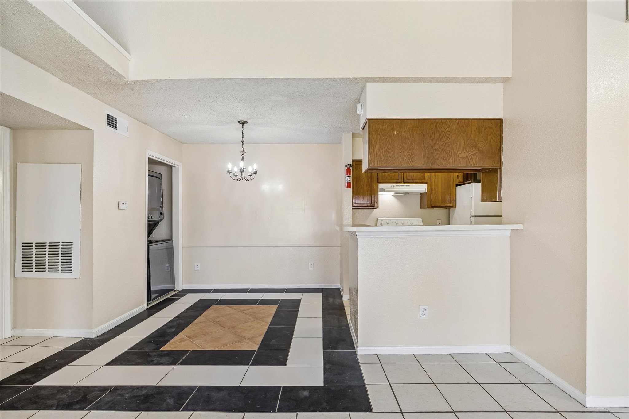 10101 South Gessner Road, Unit 316 Houston, TX 77071 - Photo 3 of 10 Gallery Image 3