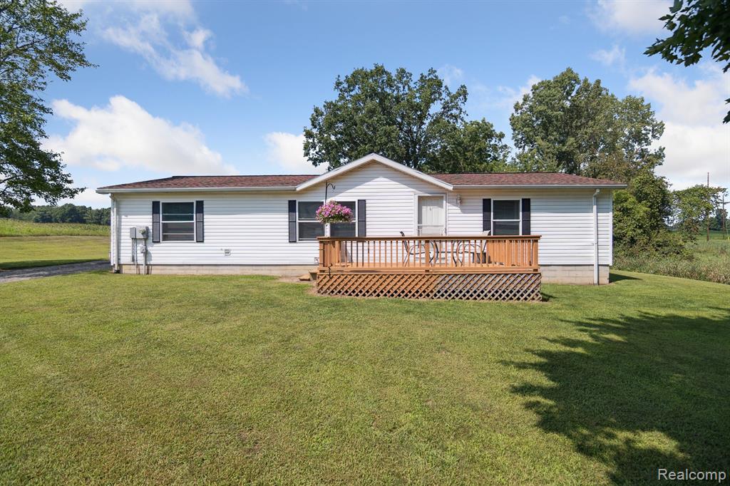 9550 Kinch Road Jackson, MI 49201 - Photo 2 of 27