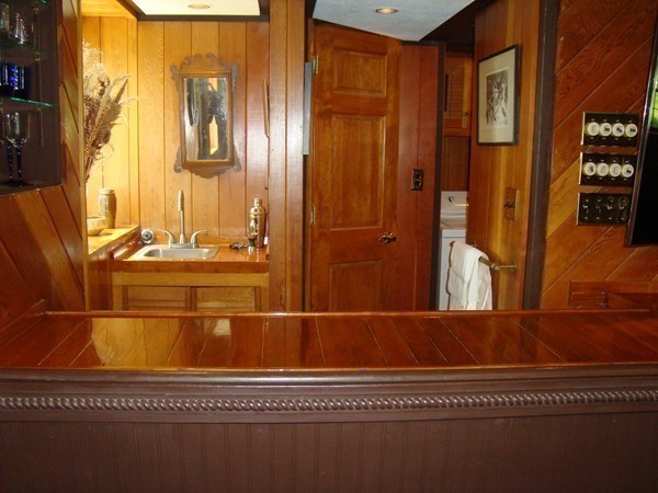 85 Brigantine Circle Norwell, MA 02061 - Photo 16 of 23 a bathroom with a mirror