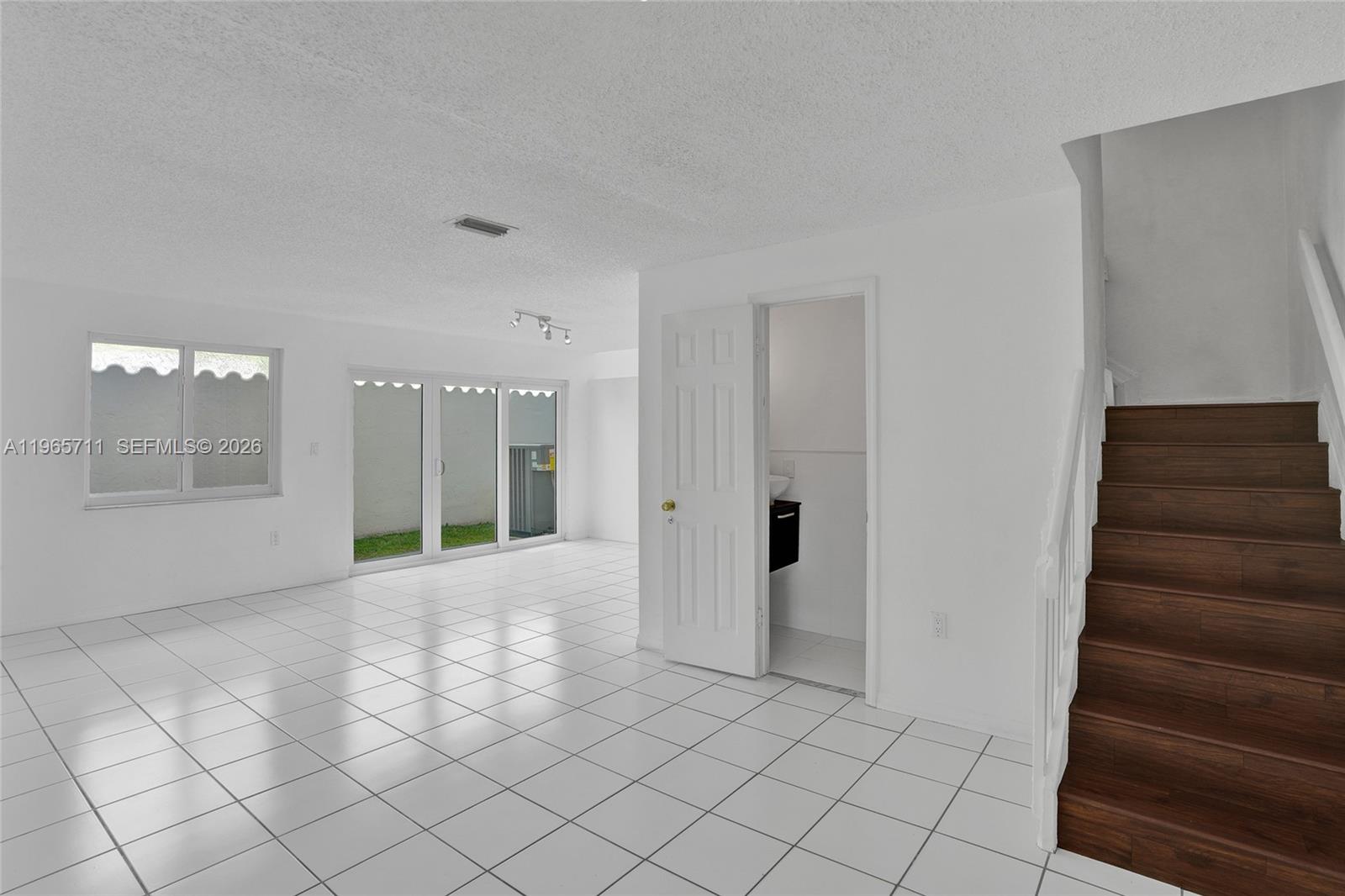 15502 Southwest 137th Place Miami, FL 33177 - Photo 14 of 82