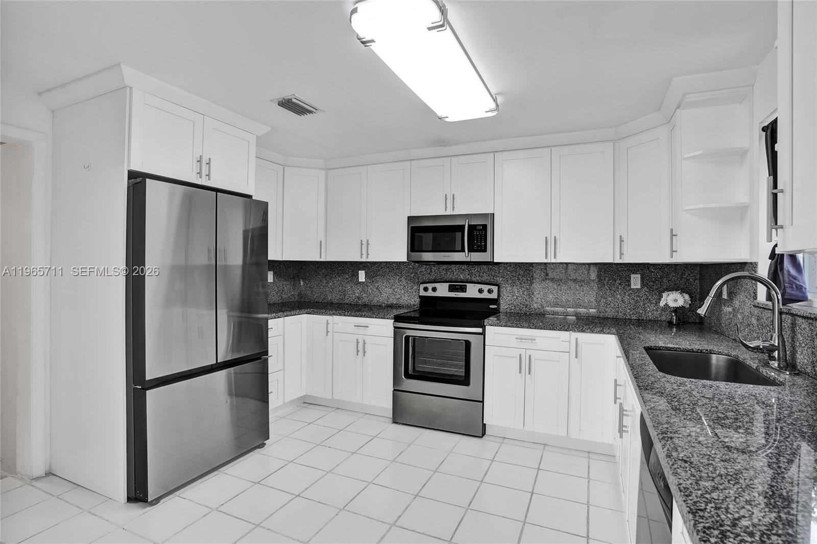 15502 Southwest 137th Place Miami, FL 33177 - Photo 16 of 82