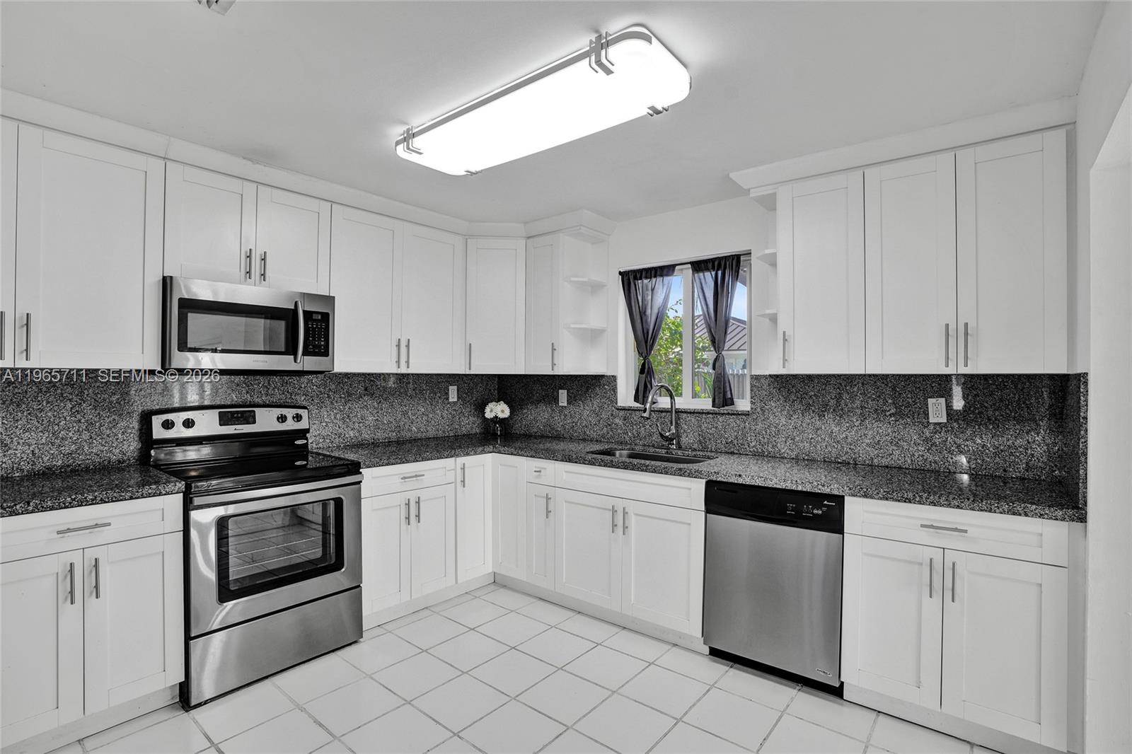 15502 Southwest 137th Place Miami, FL 33177 - Photo 17 of 82