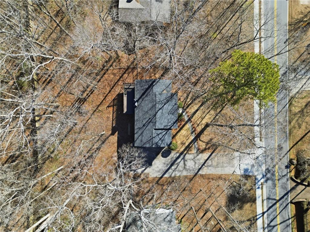 2810 Shaw Road Marietta, GA 30066 - Photo 36 of 38 a backyard of a house