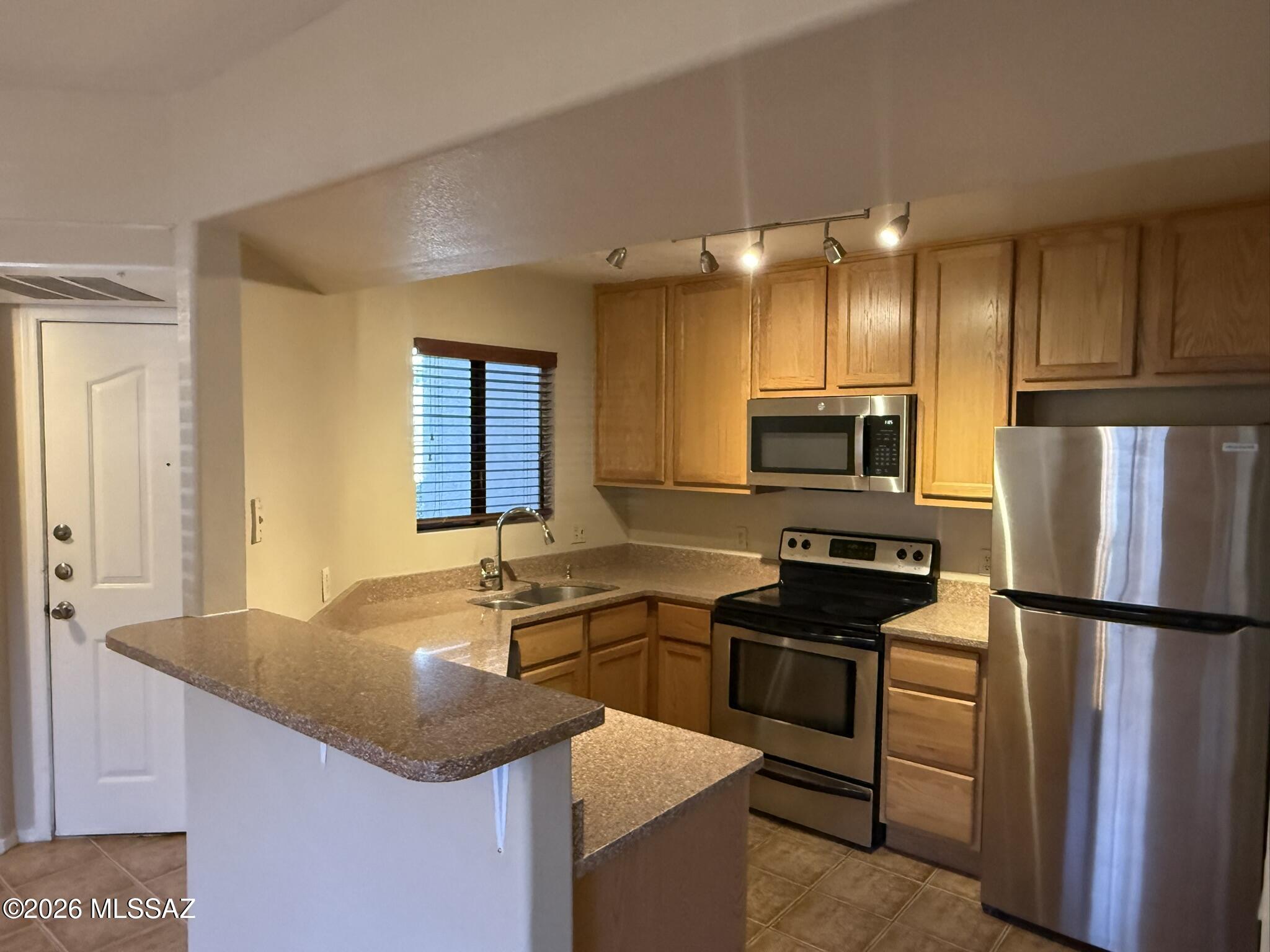 5751 North Kolb Road, Unit 11102 Tucson, AZ 85750 - Photo 3 of 33