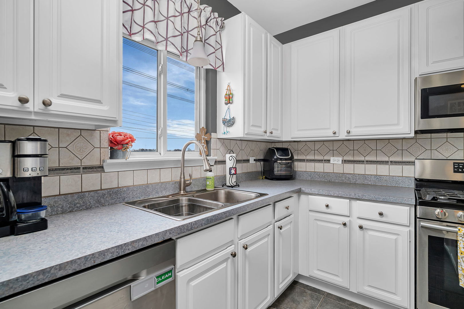 26909 West Cypress Road Channahon, IL 60410 - Photo 8 of 34