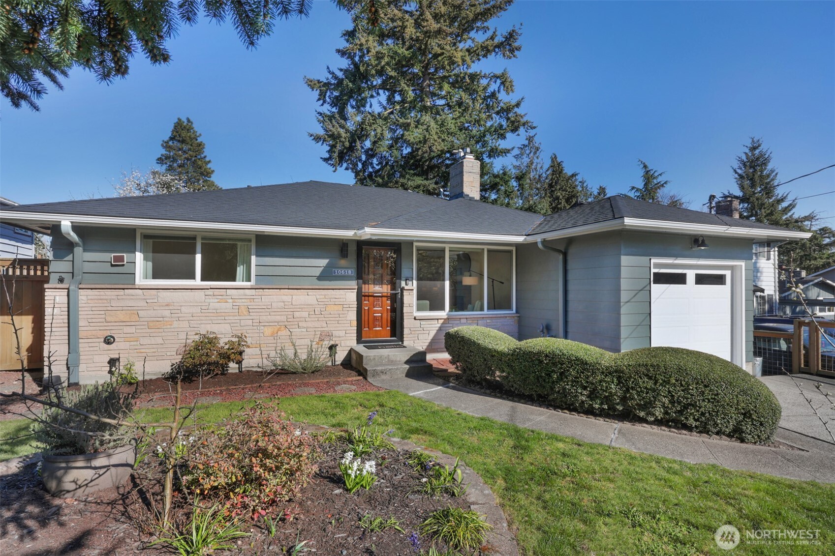 10618 35th Avenue Southwest Seattle, WA 98146 - Photo 1 of 23