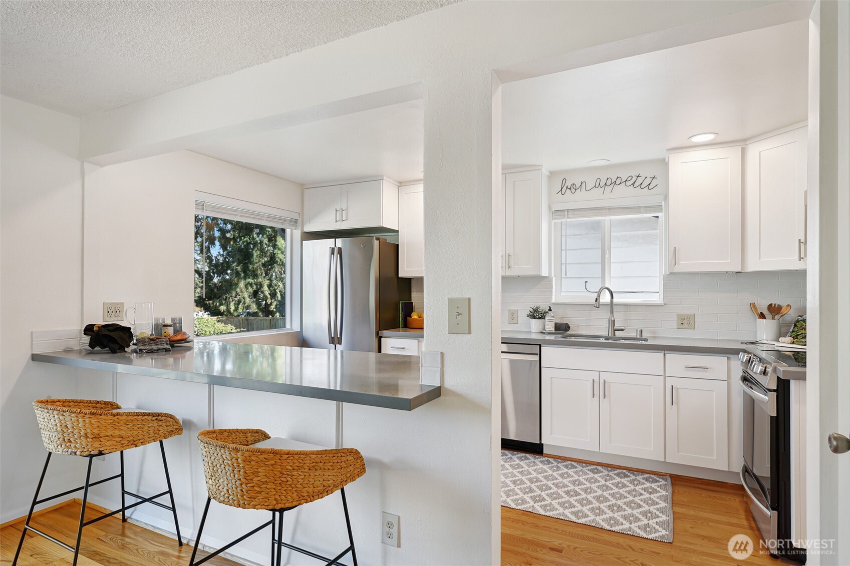 10618 35th Avenue Southwest Seattle, WA 98146 - Photo 15 of 23