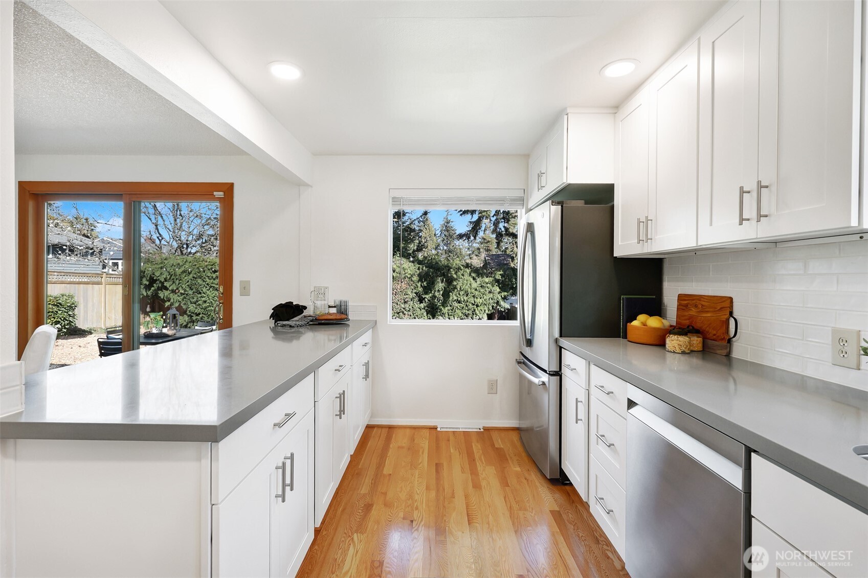 10618 35th Avenue Southwest Seattle, WA 98146 - Photo 16 of 23