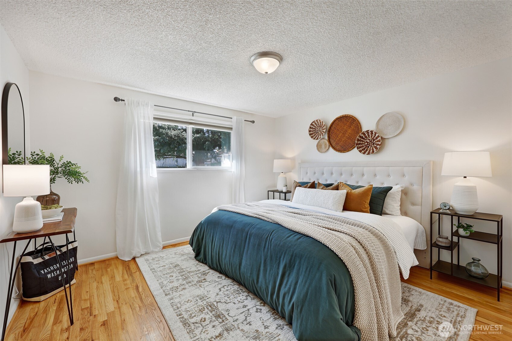 10618 35th Avenue Southwest Seattle, WA 98146 - Photo 5 of 23