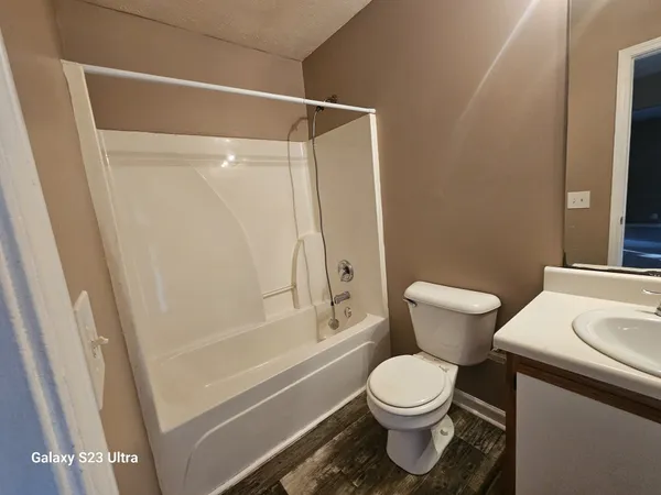 $1,800 | 1209 Akins Ridge Drive, La Vergne, TN 37086