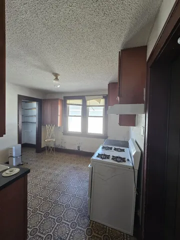 $224,900 | 1221 Ross Avenue, St. Paul, MN 55106