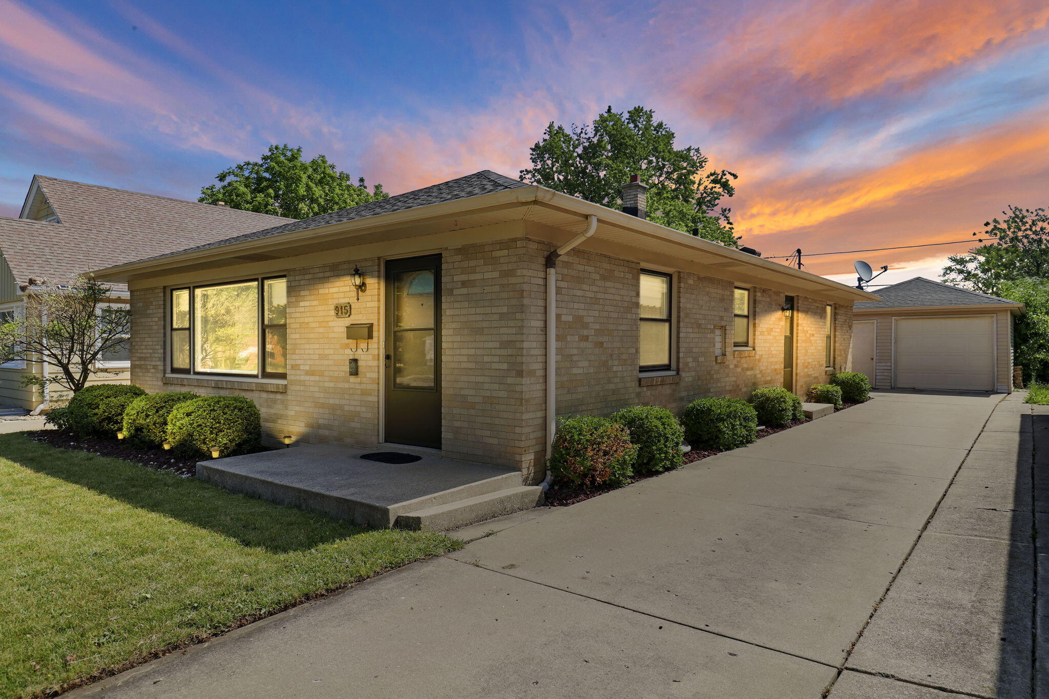 915 Indiana Street Racine, WI 53405 - Photo 27 of 28 27-web-or-mls-915 Indiana St, Racine, WI