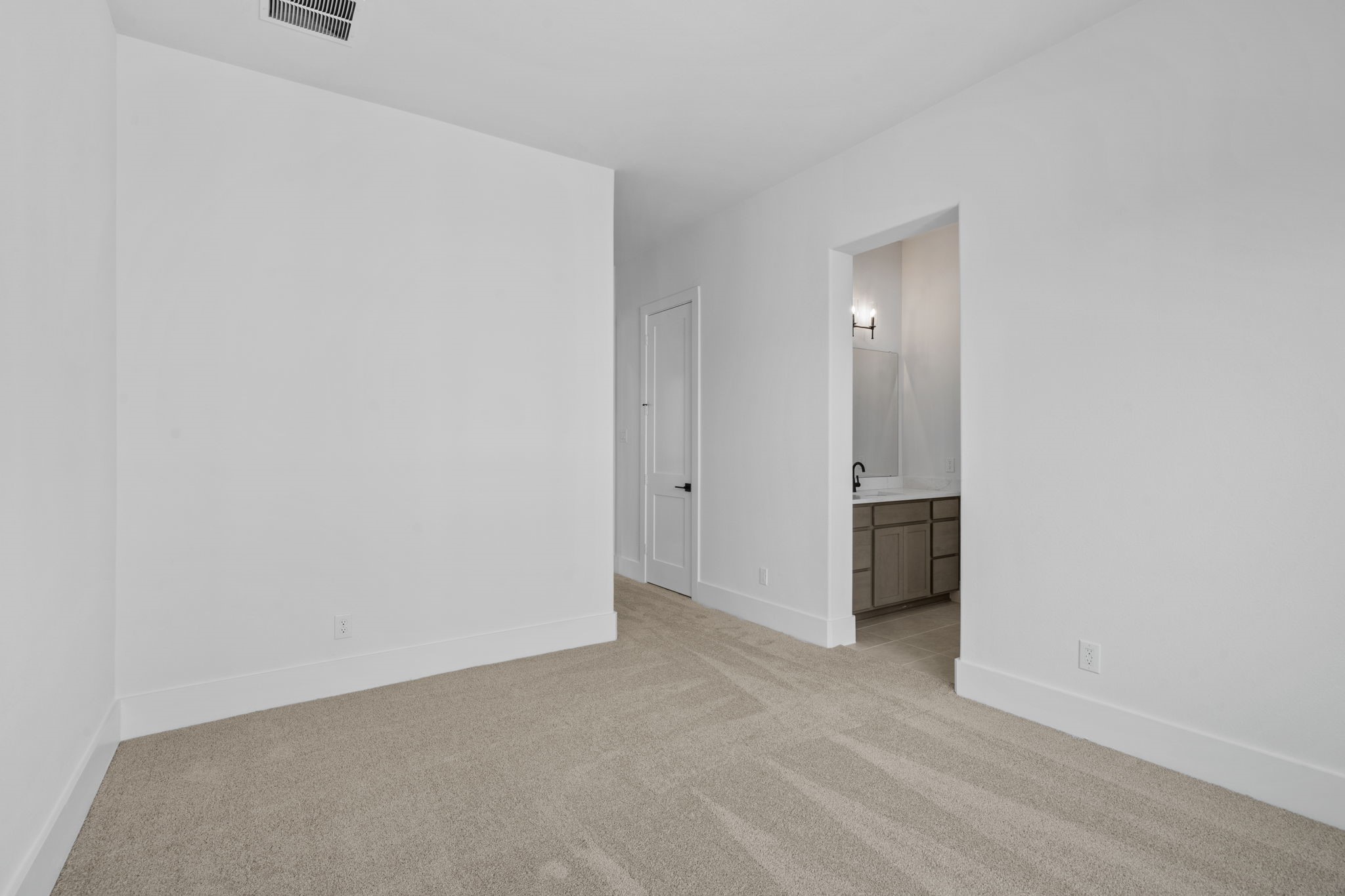 318 Terra Reserve Place Houston, TX 77079 - Photo 27 of 36 a view of an empty room
