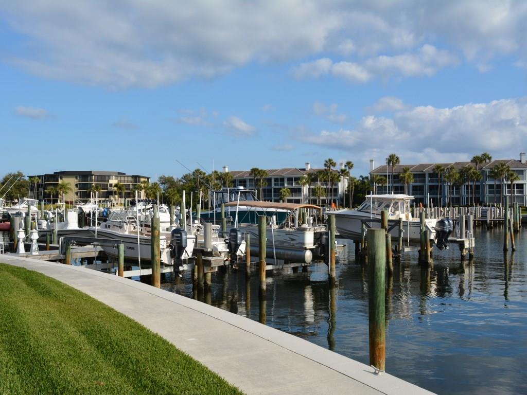 1880 Bay Road, Unit 220I Vero Beach, FL 32963 - Photo 3 of 28