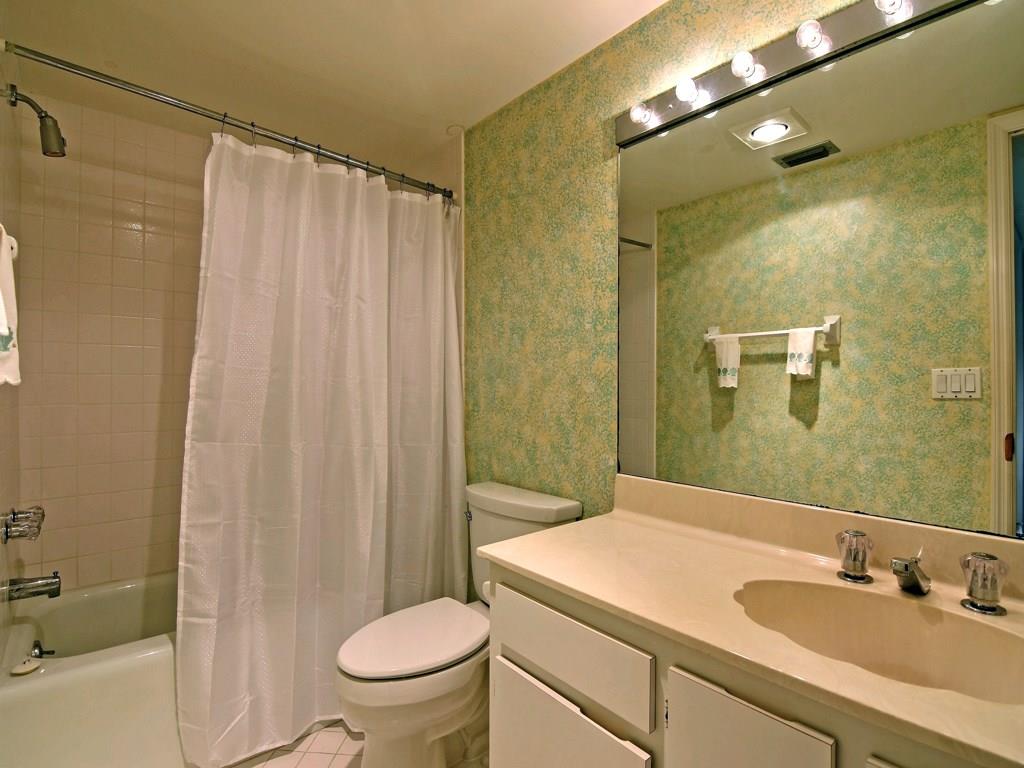 1880 Bay Road, Unit 220I Vero Beach, FL 32963 - Photo 21 of 28