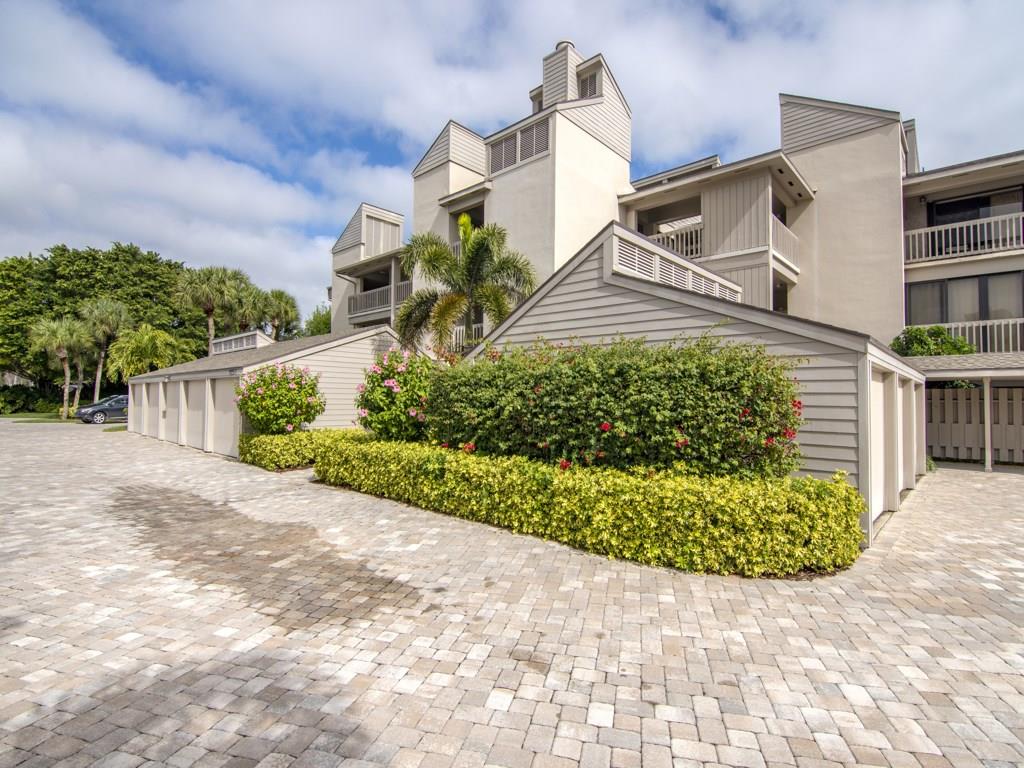 1880 Bay Road, Unit 220I Vero Beach, FL 32963 - Photo 27 of 28