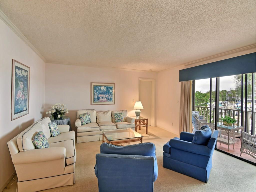 1880 Bay Road, Unit 220I Vero Beach, FL 32963 - Photo 9 of 28