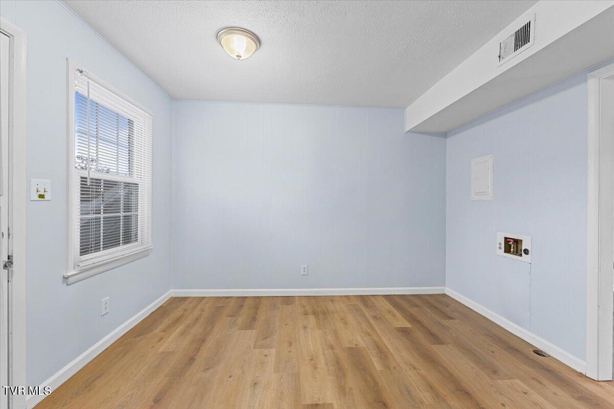 1740 Bonham Road Bristol, VA 24201 - Photo 42 of 65 42-128A9562