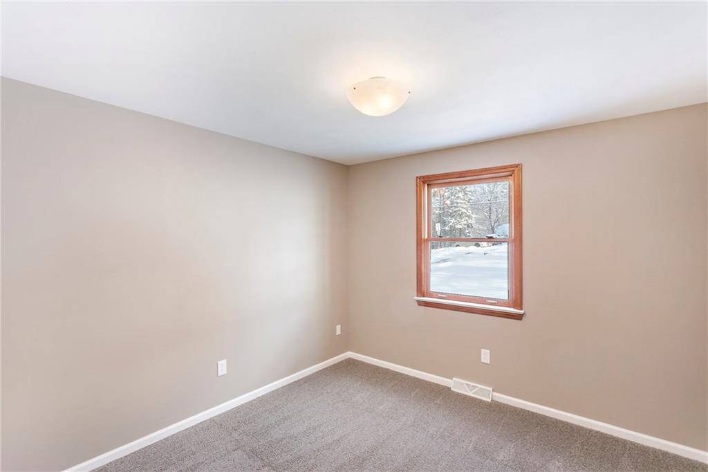 121 Palmer Road Pittsburgh, PA 15239 - Photo 13 of 20