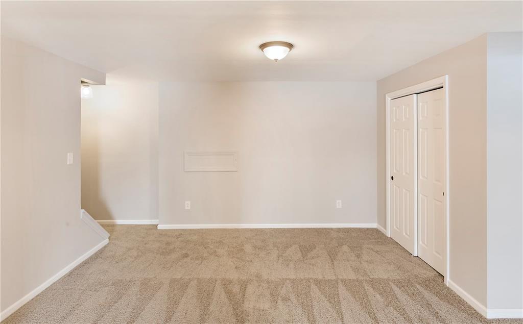 121 Palmer Road Pittsburgh, PA 15239 - Photo 16 of 20