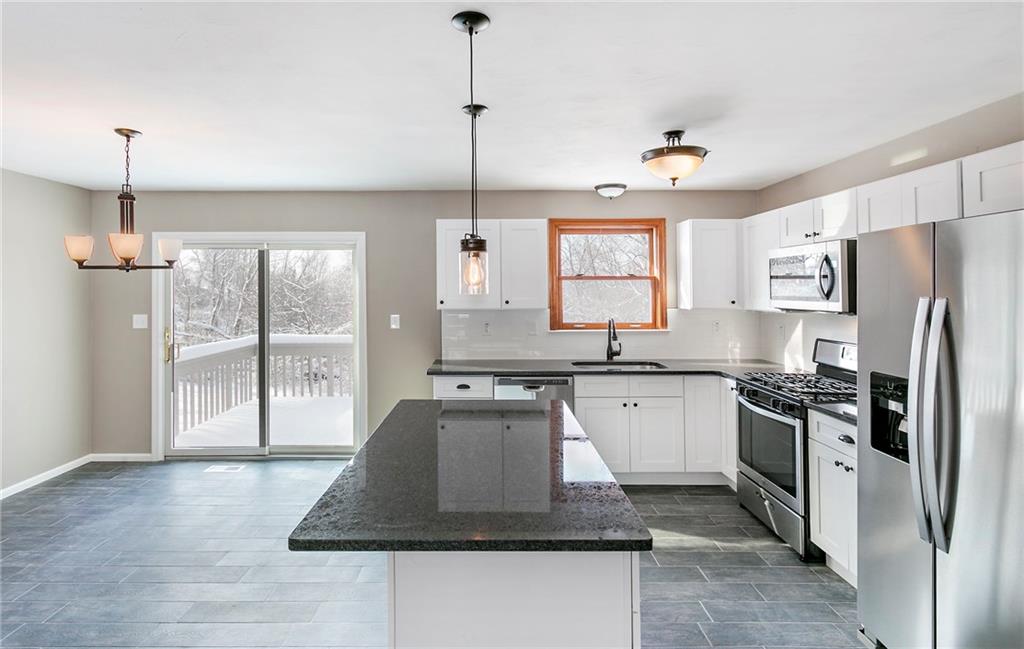 121 Palmer Road Pittsburgh, PA 15239 - Photo 5 of 20