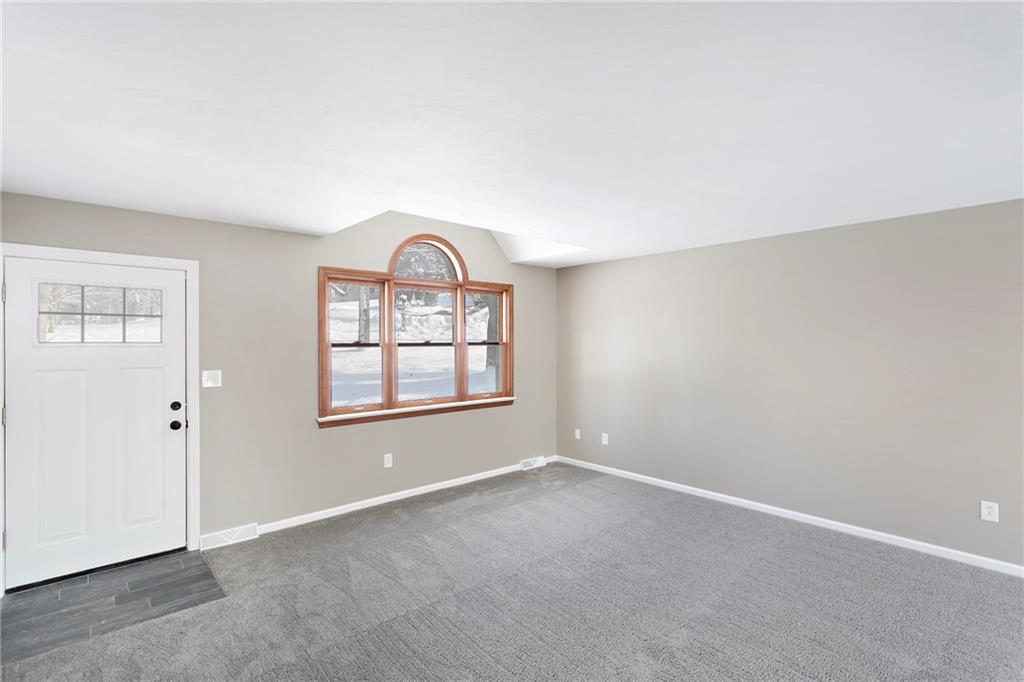 121 Palmer Road Pittsburgh, PA 15239 - Photo 7 of 20