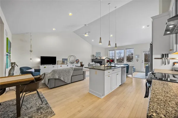 $549,900 | 6002 Woodvine Rise, Canandaigua, NY 14424