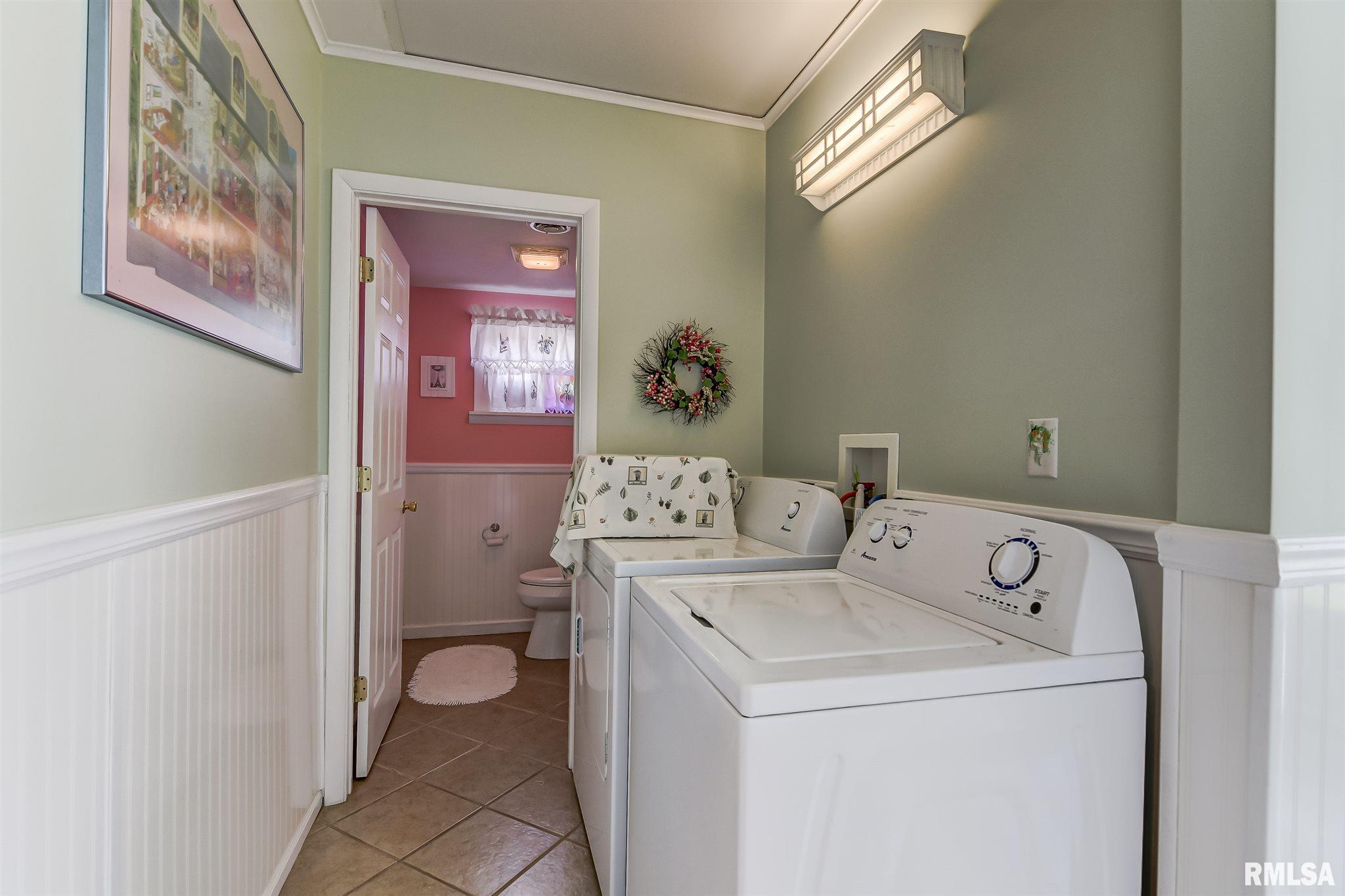 2310 East Black Avenue Springfield, IL 62702 - Photo 4 of 14 Gallery Image 4