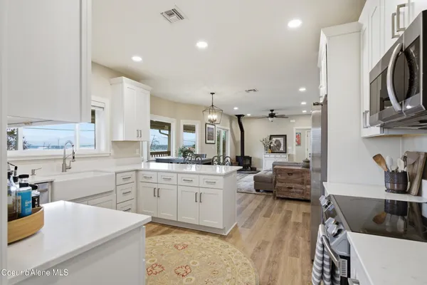 $794,000 | 312 Ellisport Street, Hope, ID 83836