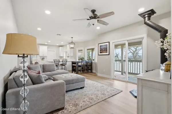 $799,000 | 312 Ellisport Street, Hope, ID 83836