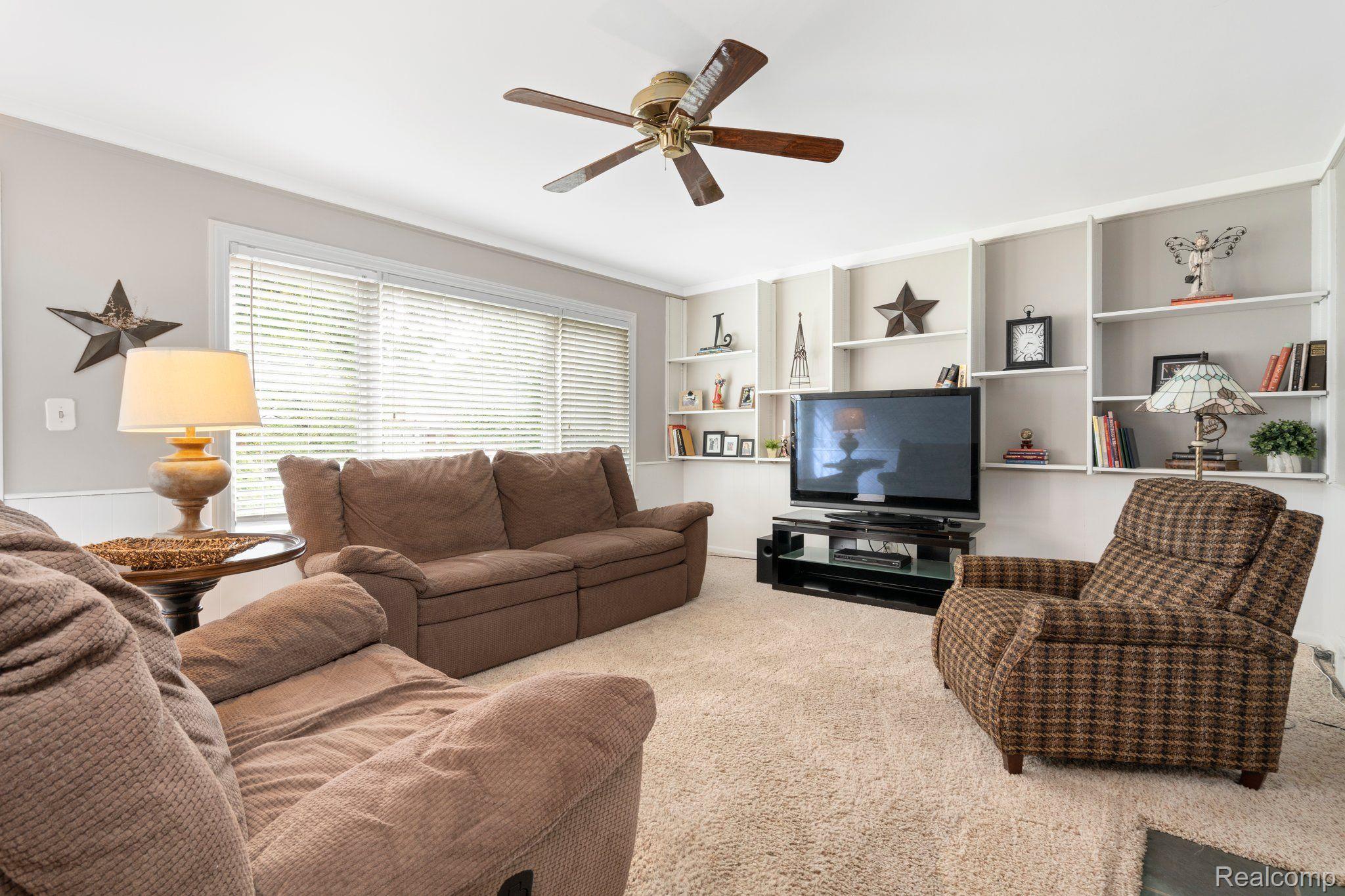 32365 Farmersville Road Farmington, MI 48334 - Photo 35 of 52 Gallery Image 35