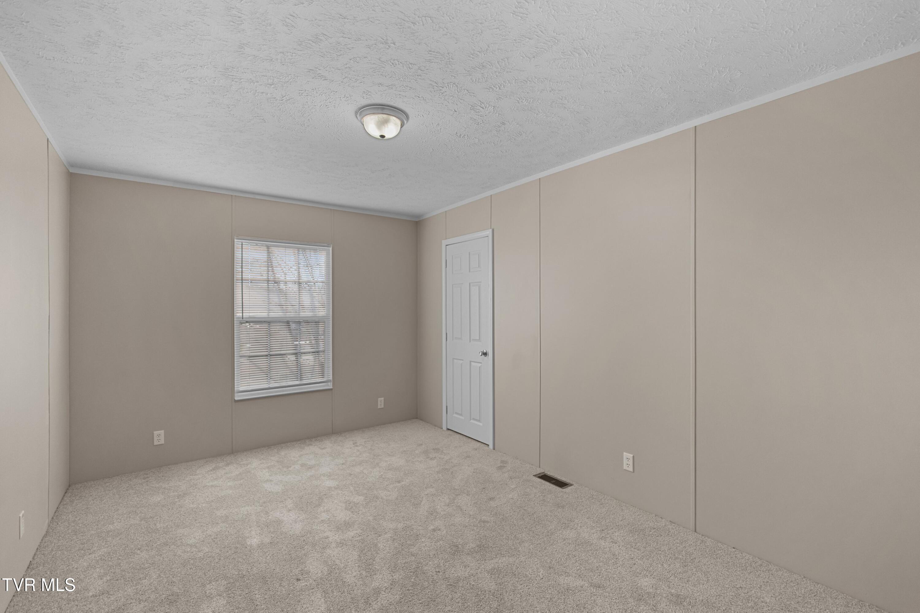 311 Spring Street Clinton, TN 37716 - Photo 20 of 40 019-311SpringStreet-Clinton-TN-37716-SMA