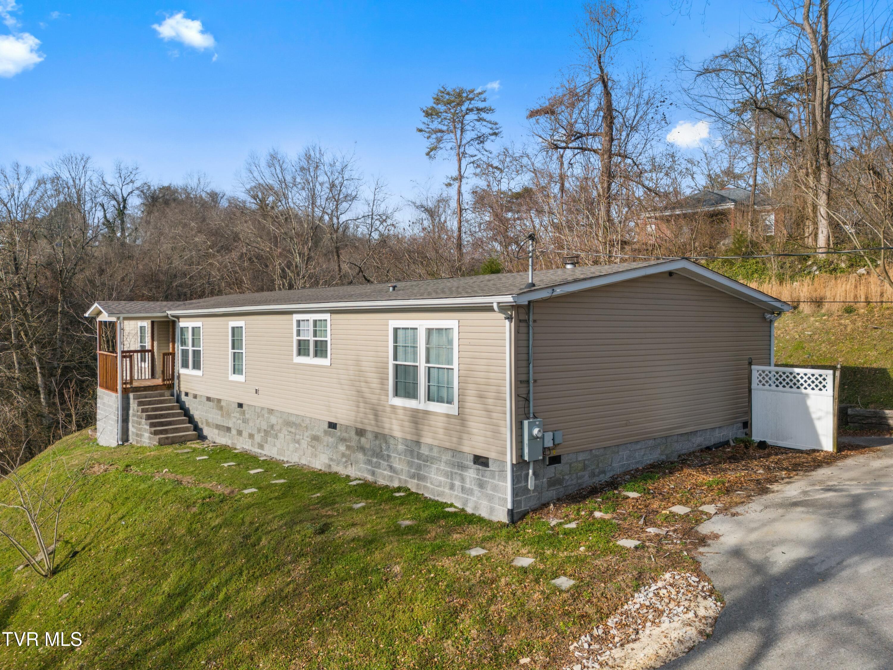 311 Spring Street Clinton, TN 37716 - Photo 32 of 40 032-311SpringStreet-Clinton-TN-37716-SMA