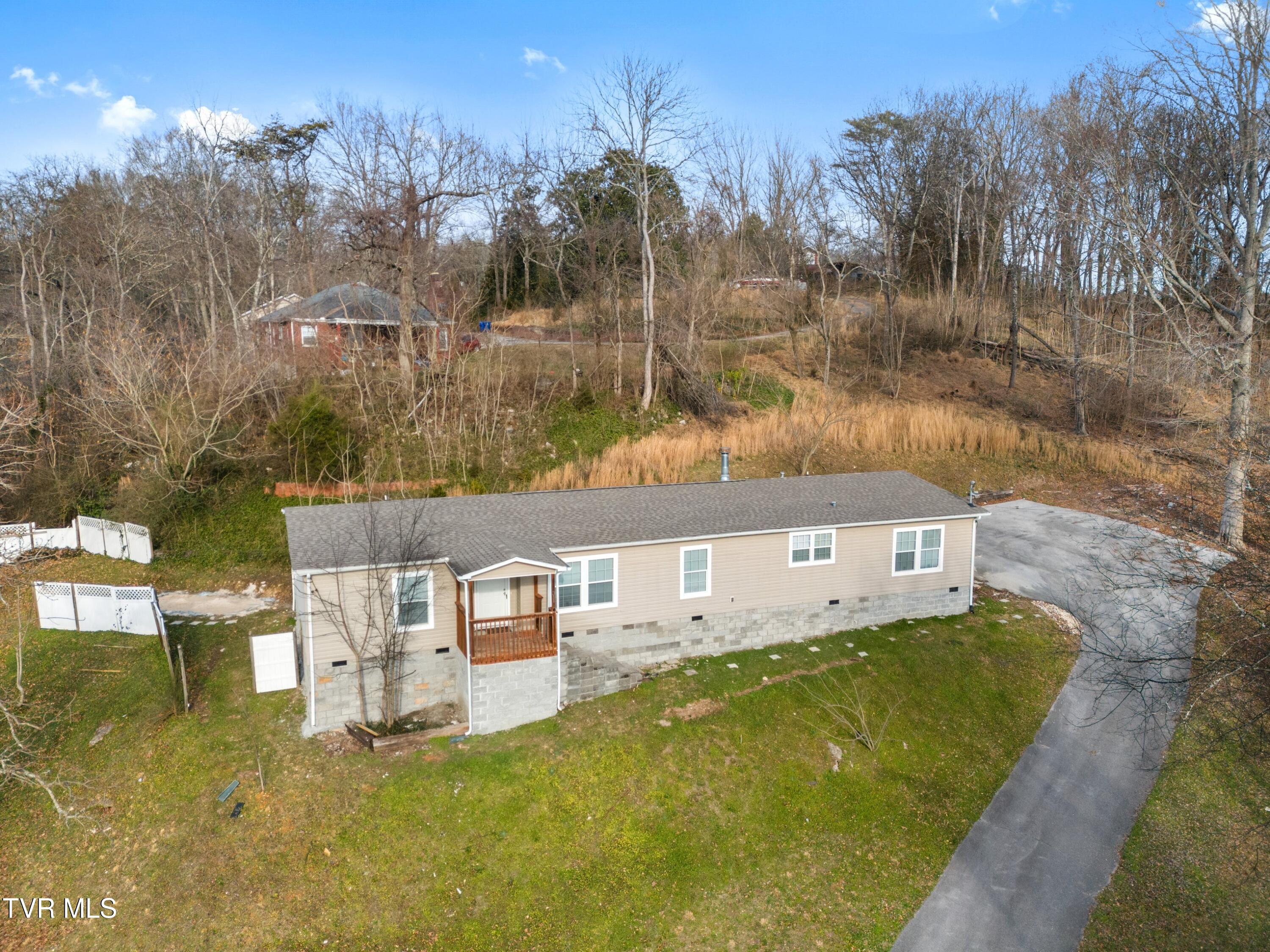 311 Spring Street Clinton, TN 37716 - Photo 39 of 40 041-311SpringStreet-Clinton-TN-37716-SMA