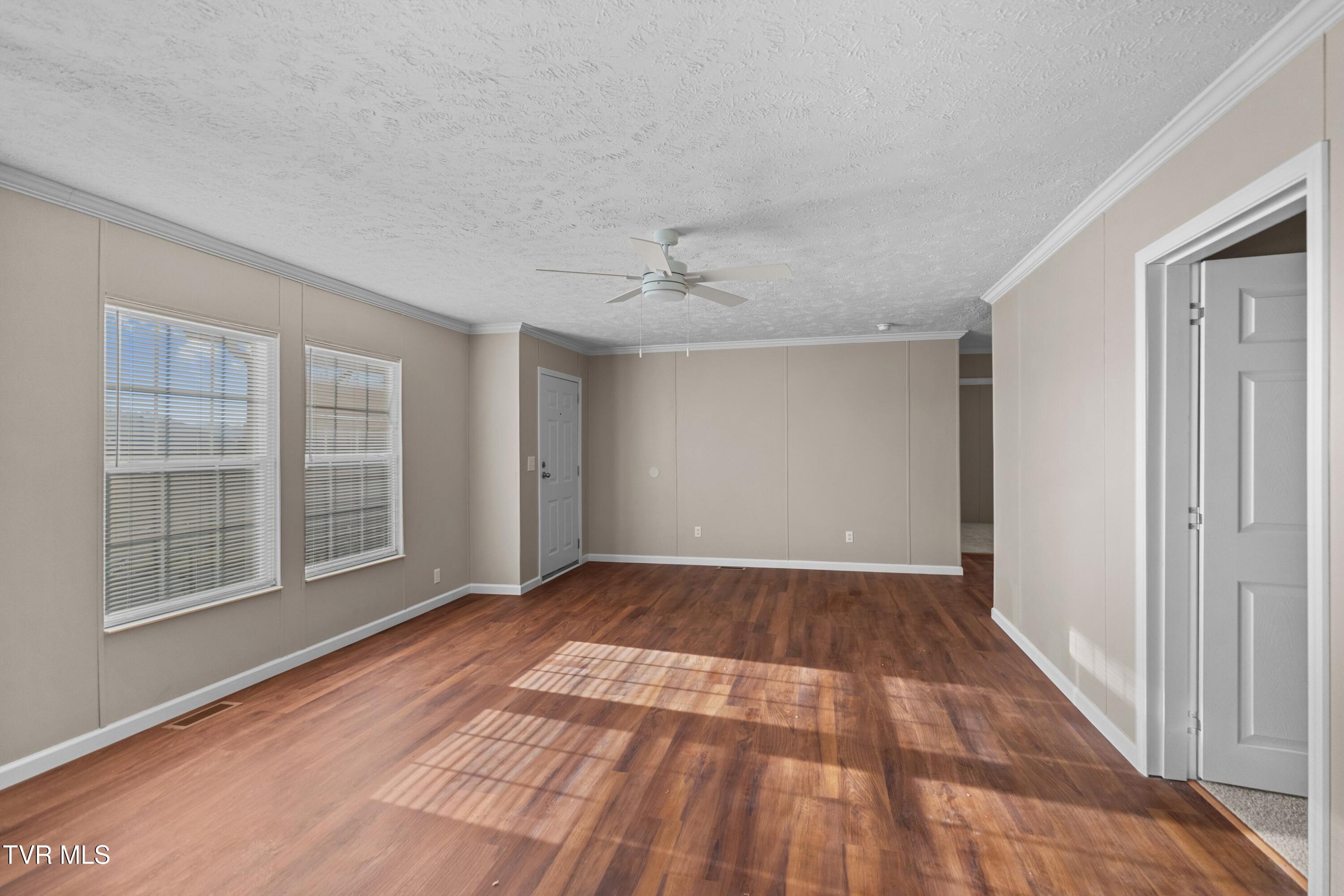 311 Spring Street Clinton, TN 37716 - Photo 7 of 40 006-311SpringStreet-Clinton-TN-37716-SMA