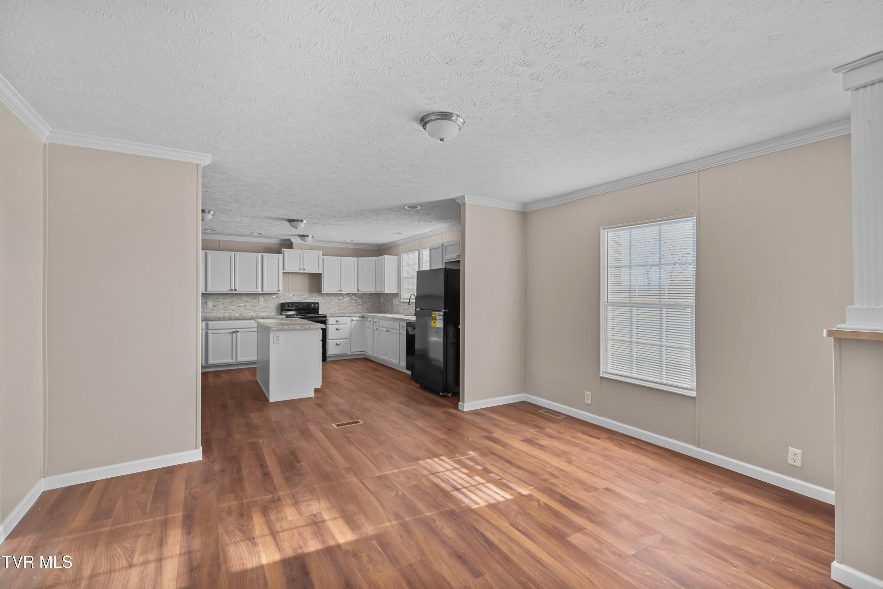 311 Spring Street Clinton, TN 37716 - Photo 8 of 40 007-311SpringStreet-Clinton-TN-37716-SMA