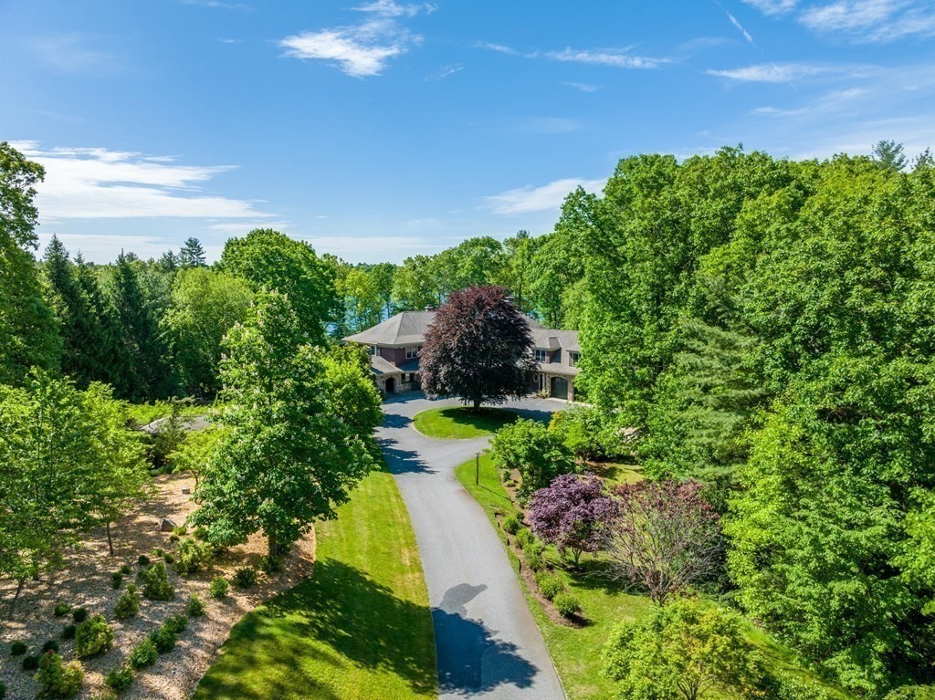 134 Farm Road Sherborn, MA 01770 - Photo 3 of 38