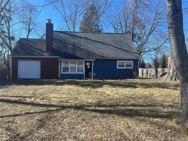 $299,990 | 2 Harford Drive, Coram, NY 11727